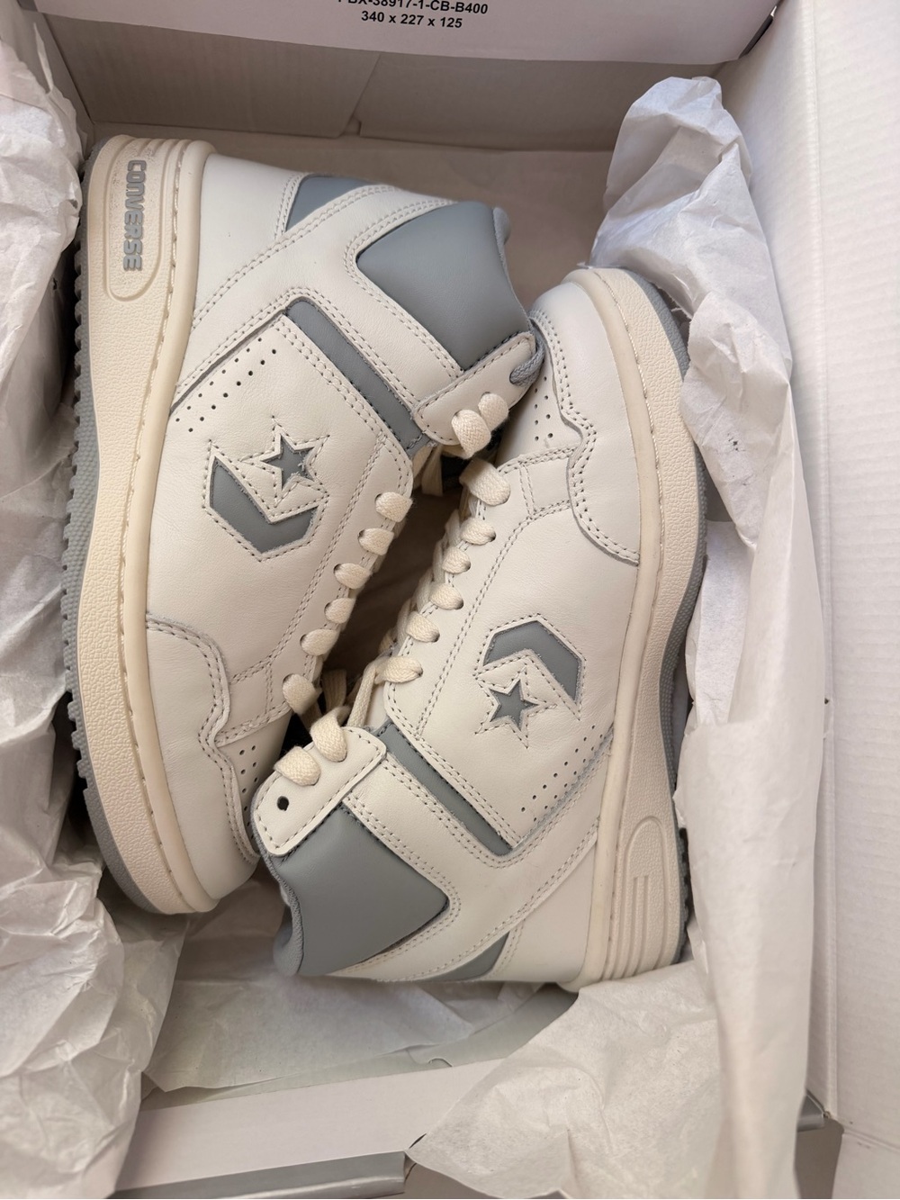 Converse unisex White & Light Gray High-Top Sneakers men’s 5 women’s 6.5 - Picture 3 of 7